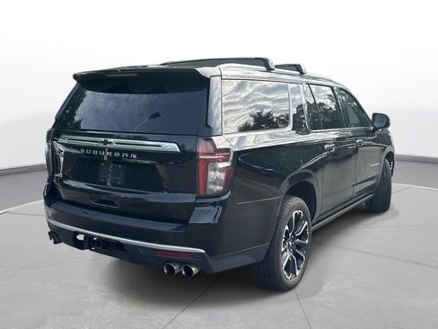 Used 2023 Chevrolet Suburban High Country w/ Premium Package 2 AWD/4WD image 6