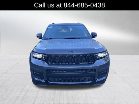 New 2025 Jeep Grand Cherokee L Altitude image 2