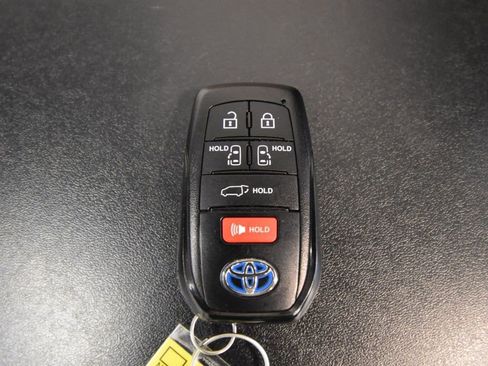 Used 2023 Toyota Sienna XSE w/ XSE Plus Package image 37