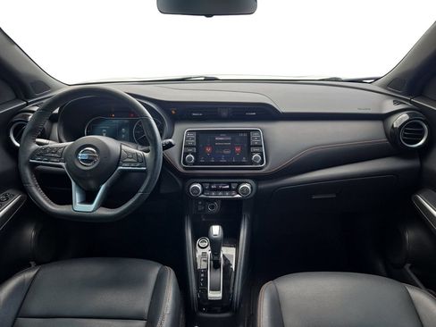 Used 2020 Nissan Kicks SR w/ SR Premium Package FWD image 9