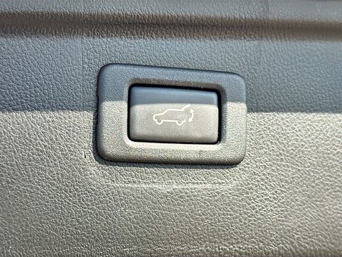 Used 2019 Subaru Outback 2.5i Limited image 34