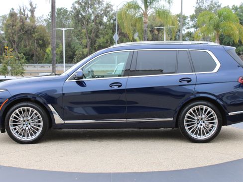 Used 2024 BMW X7 xDrive40i w/ Executive Package AWD/4WD image 2