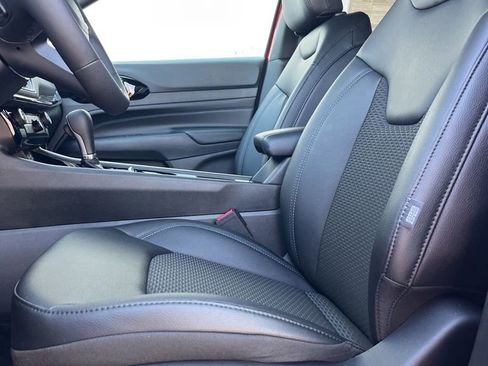 New 2025 Jeep Compass Latitude w/ Altitude Special Edition image 8