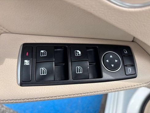 Used 2014 Mercedes-Benz E 350 Sedan image 18