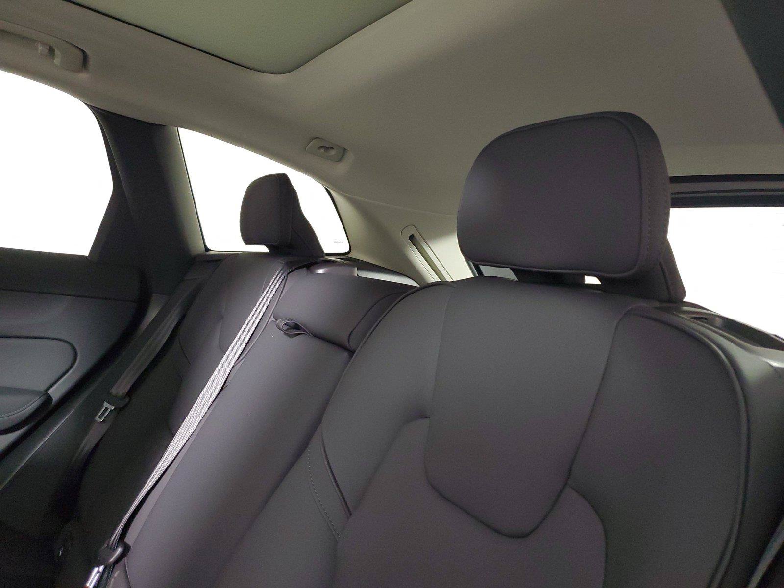 Used 2026 Volvo XC60 B5 Core w/ Climate Package AWD/4WD image 13