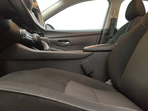 Used 2024 Nissan Sentra SV w/ All-Weather Package FWD image 17