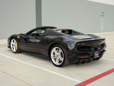 Used 2024 Ferrari 296 GTS RWD image 5