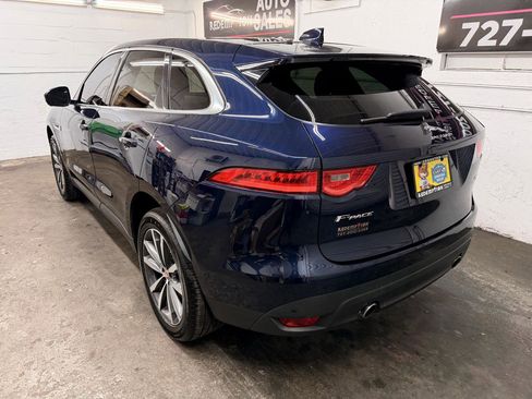Used 2019 Jaguar F-PACE Prestige image 3