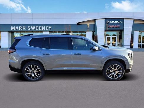 New 2026 GMC Acadia Denali Ultimate w/ LPO, Floor Liner Package image 32