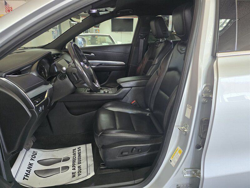 Used 2020 Cadillac XT4 Premium Luxury FWD image 9