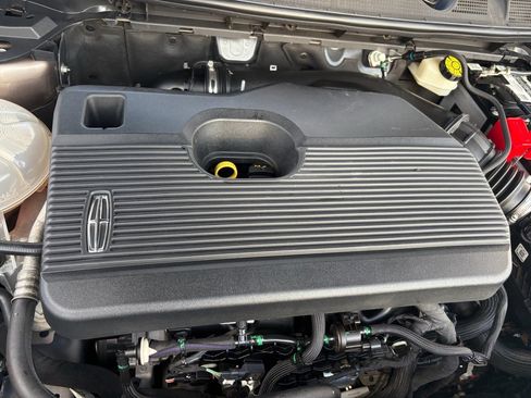 Used 2020 Lincoln Corsair Reserve w/ Elements Package image 32