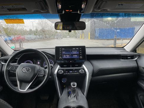 Used 2021 Toyota Venza LE image 20