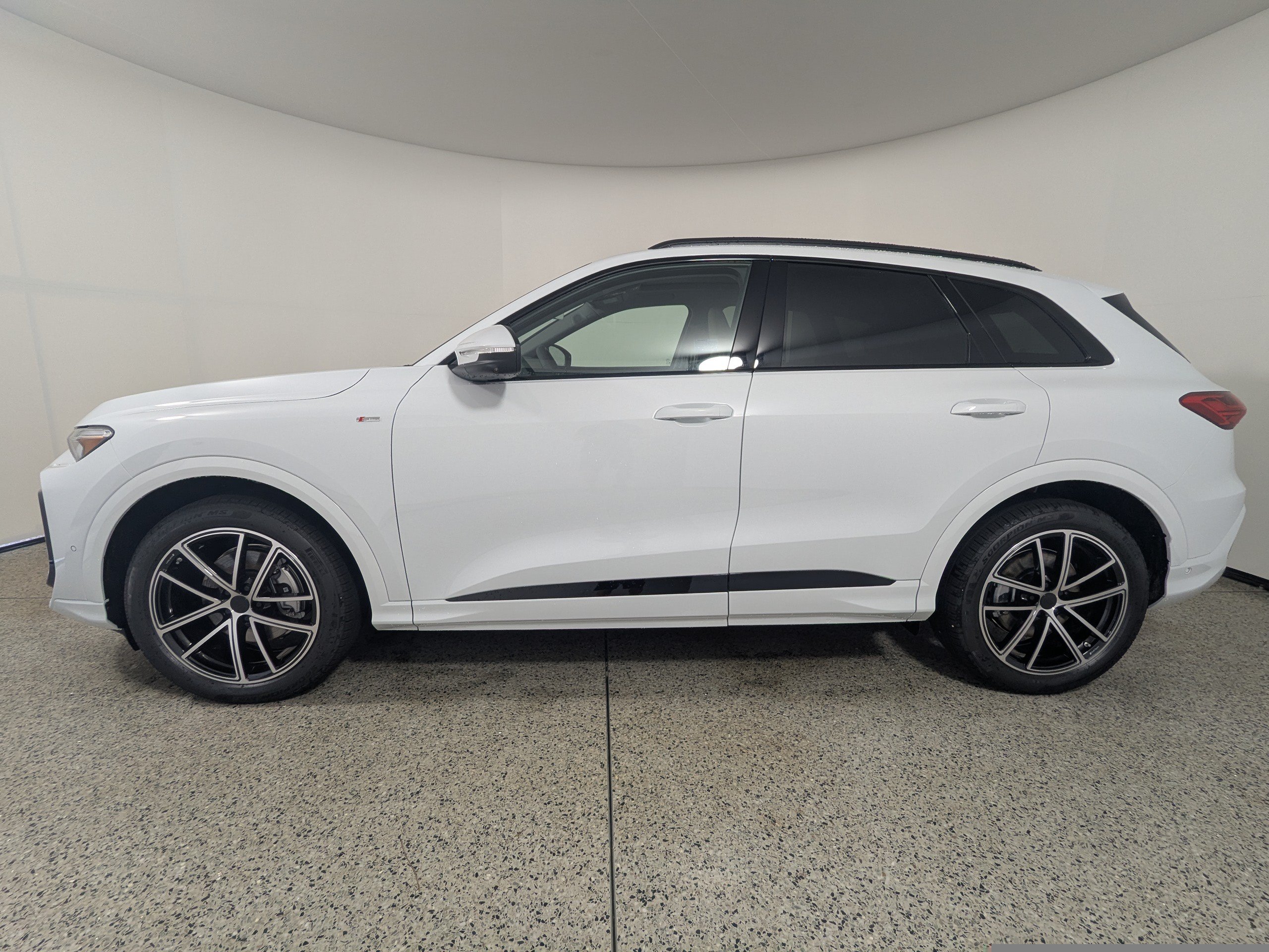 New 2026 Audi Q5 Prestige AWD/4WD image 4