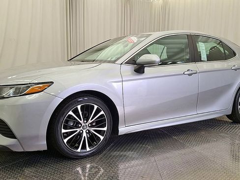 Certified 2018 Toyota Camry SE w/ Audio Package FWD image 7