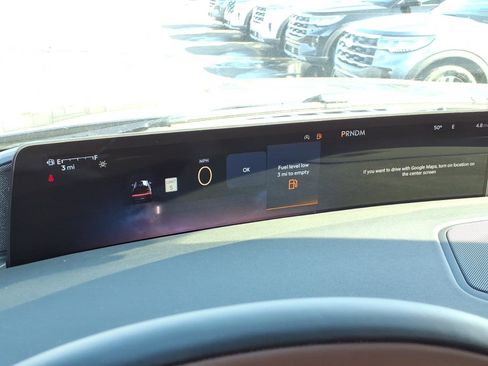 New 2026 Lincoln Navigator L Reserve AWD/4WD image 17