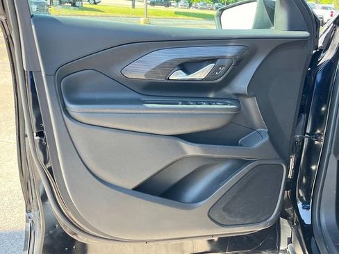 Used 2023 GMC Terrain SLE w/ LPO, Floor Liner Package FWD image 26