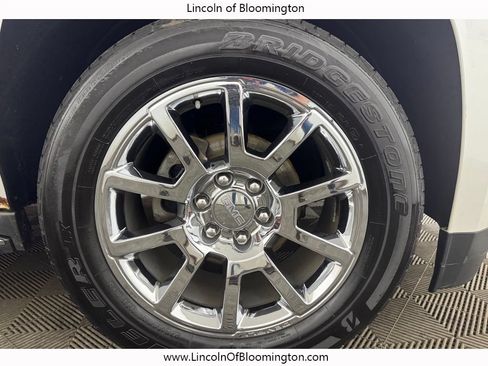 Used 2016 GMC Yukon Denali w/ Open Road Package AWD/4WD image 29