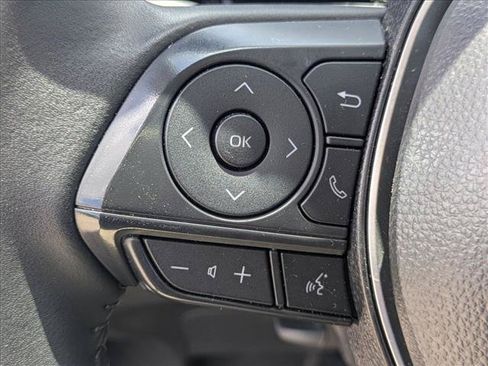 Used 2026 Toyota Corolla Cross LE FWD image 13