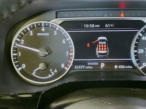 Used 2025 Nissan Pathfinder SV image 14