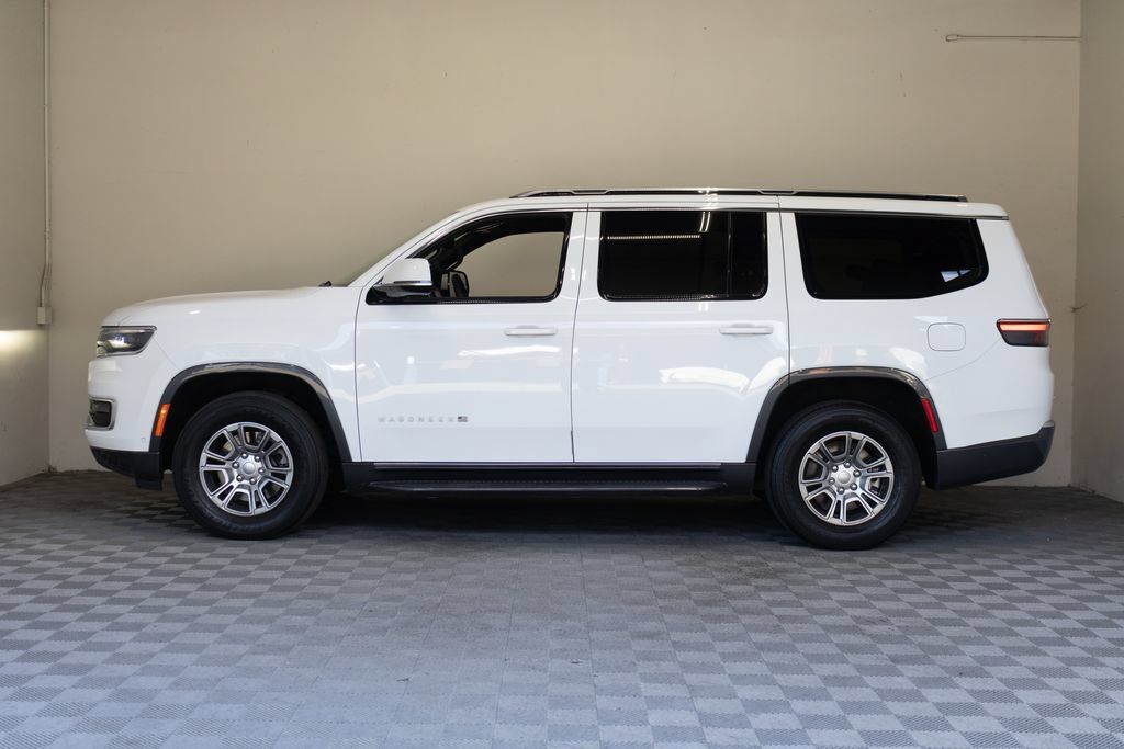 Used 2022 Jeep Wagoneer Series I AWD/4WD image 7