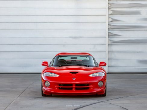 Used 1997 Dodge Viper GTS RWD image 3
