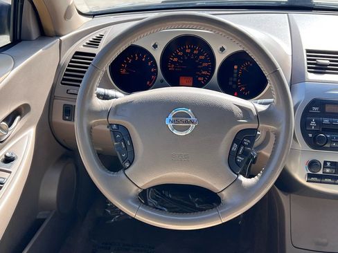Used 2003 Nissan Altima 3.5 SE FWD image 49