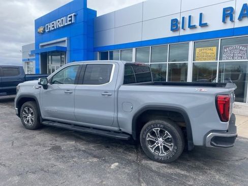 Used 2024 GMC Sierra 1500 SLE AWD/4WD image 2