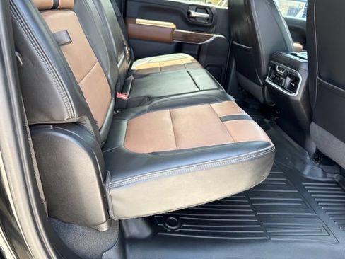 Used 2020 Chevrolet Silverado 2500 High Country w/ Technology Package AWD/4WD image 20