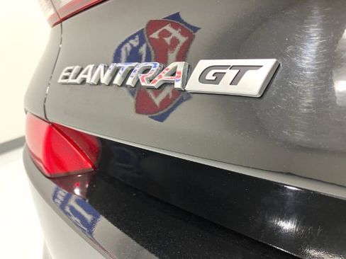 Used 2018 Hyundai Elantra GT image 15