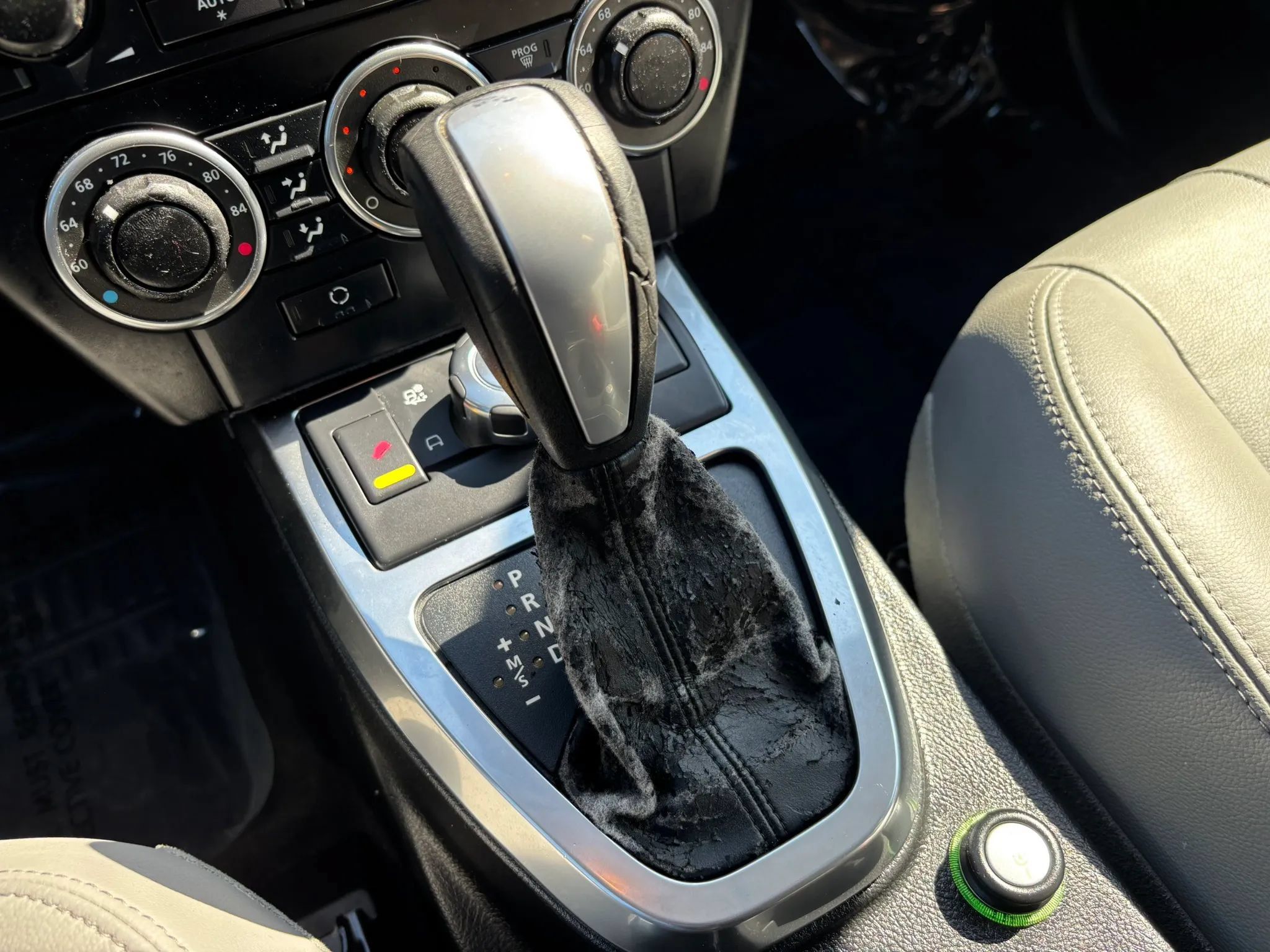 Used 2011 Land Rover LR2 HSE AWD/4WD image 33