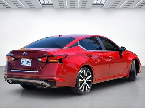 Used 2020 Nissan Altima 2.5 SR w/ Premium Package FWD image 4