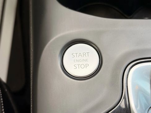 Used 2019 INFINITI QX50 Essential image 30