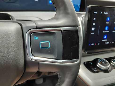 Certified 2025 Ford Expedition Active AWD/4WD image 38