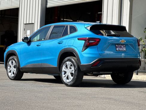 New 2026 Chevrolet Trax LS w/ Driver Confidence Package FWD image 5