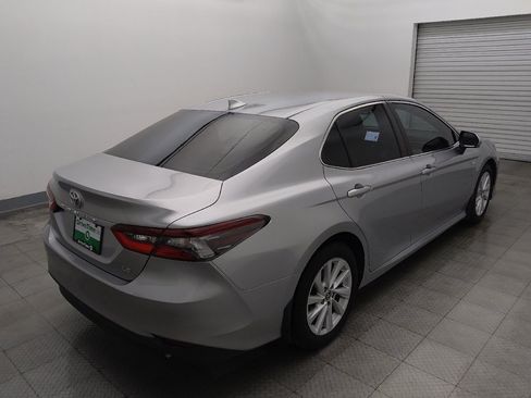Used 2022 Toyota Camry LE w/ Convenience Package FWD image 9