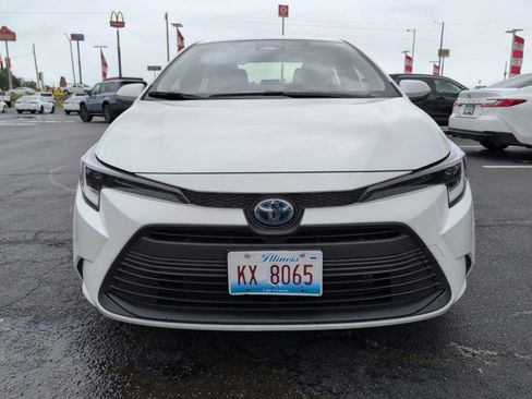 Used 2024 Toyota Corolla LE w/ LE Convenience Package AWD/4WD image 3