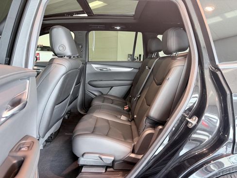 Used 2024 Cadillac XT6 Luxury w/ LPO, Floor Liner Package AWD/4WD image 33