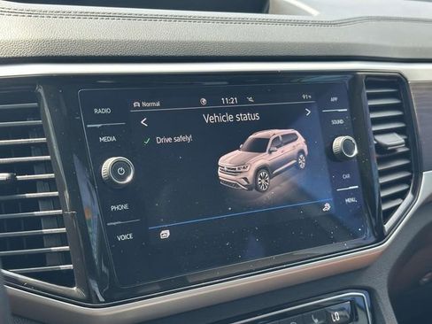 Used 2023 Volkswagen Atlas SE w/ Panoramic Sunroof Package image 17