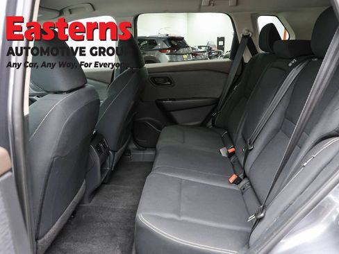 Used 2023 Nissan Rogue S AWD/4WD image 22