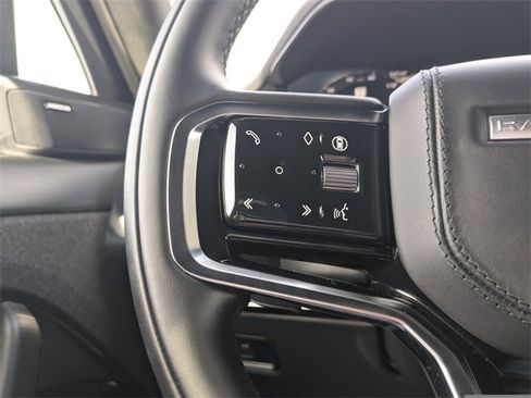 Used 2025 Land Rover Range Rover Sport image 20