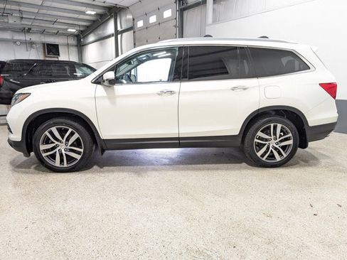 Used 2017 Honda Pilot Touring image 6