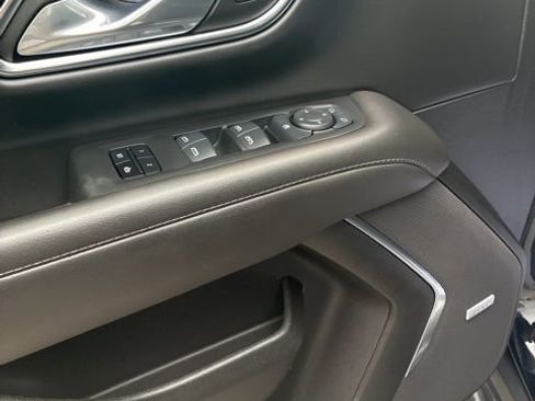 Used 2024 Chevrolet Tahoe LT AWD/4WD image 12