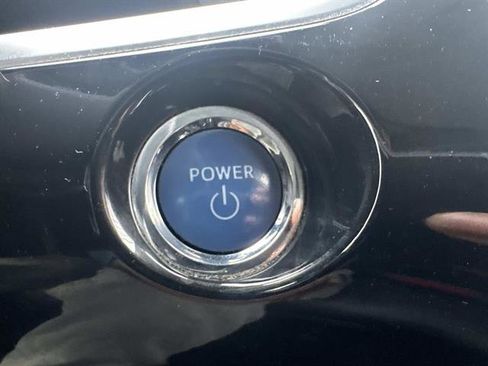 Used 2021 Toyota Prius Prime XLE image 13