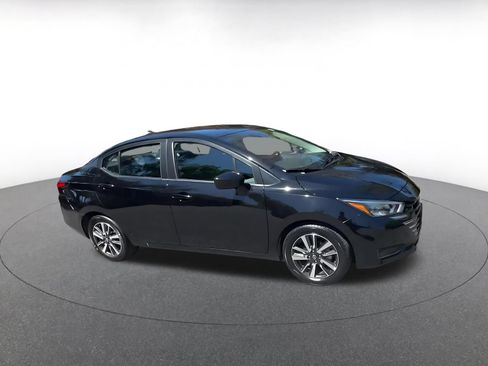 Used 2025 Nissan Versa SV FWD image 2
