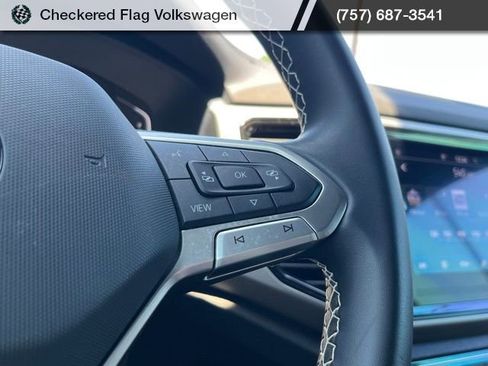 Used 2022 Volkswagen Atlas Cross Sport SE FWD image 36