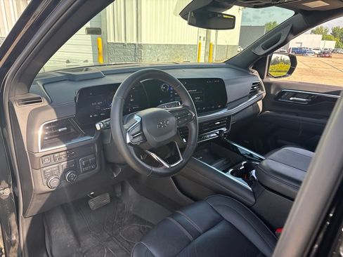 Used 2025 Chevrolet Tahoe RST w/ Comfort Package AWD/4WD image 19