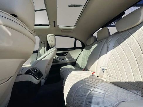 Used 2021 Mercedes-Benz S 580 4MATIC Sedan w/ AMG Line image 19