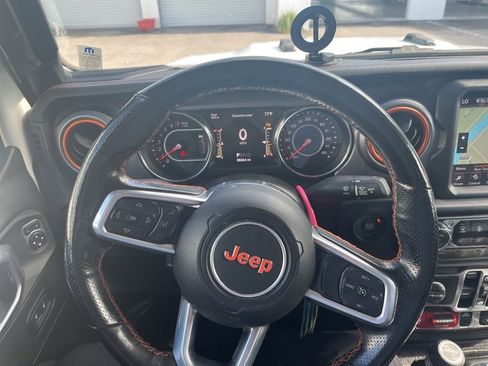 Used 2020 Jeep Gladiator Mojave image 17