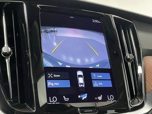 Used 2022 Volvo S60 B5 Momentum w/ Premium Package image 21