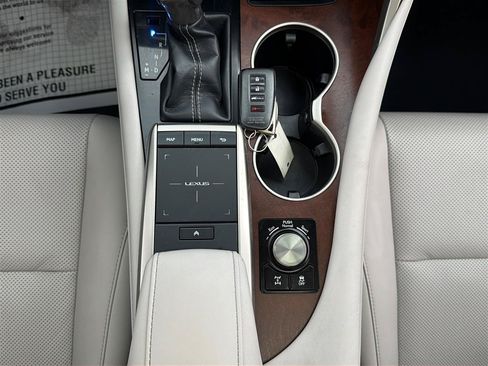 Used 2020 Lexus RX 350L Premium w/ Premium Package AWD/4WD image 23
